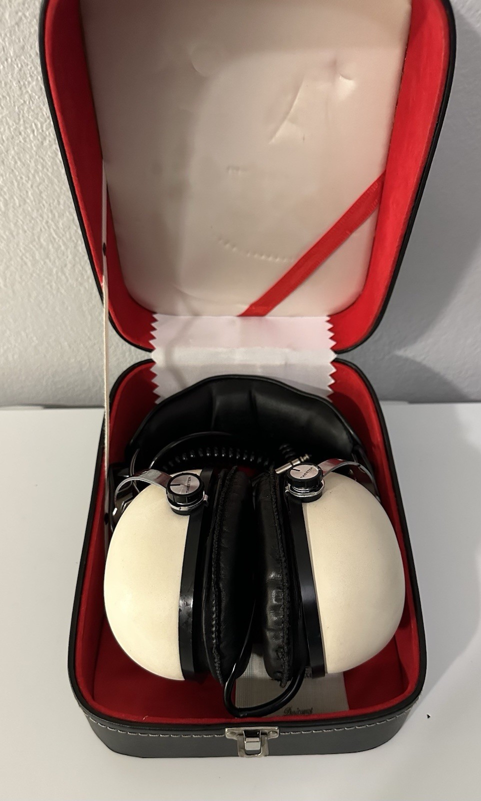 Pioneer SE-50 Stereo Over-Ear Headphones Adjustable Headband 1/4″ Plug Case