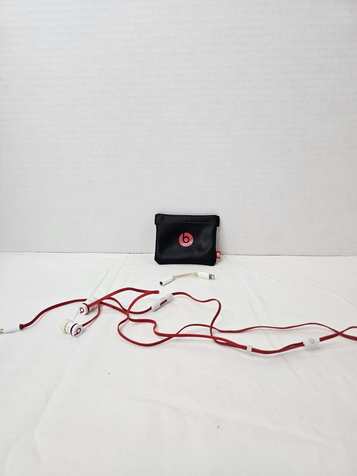 🖤Beats By Dr. Dre Urbeats 2.0 In Ear Headphone Buds White Red