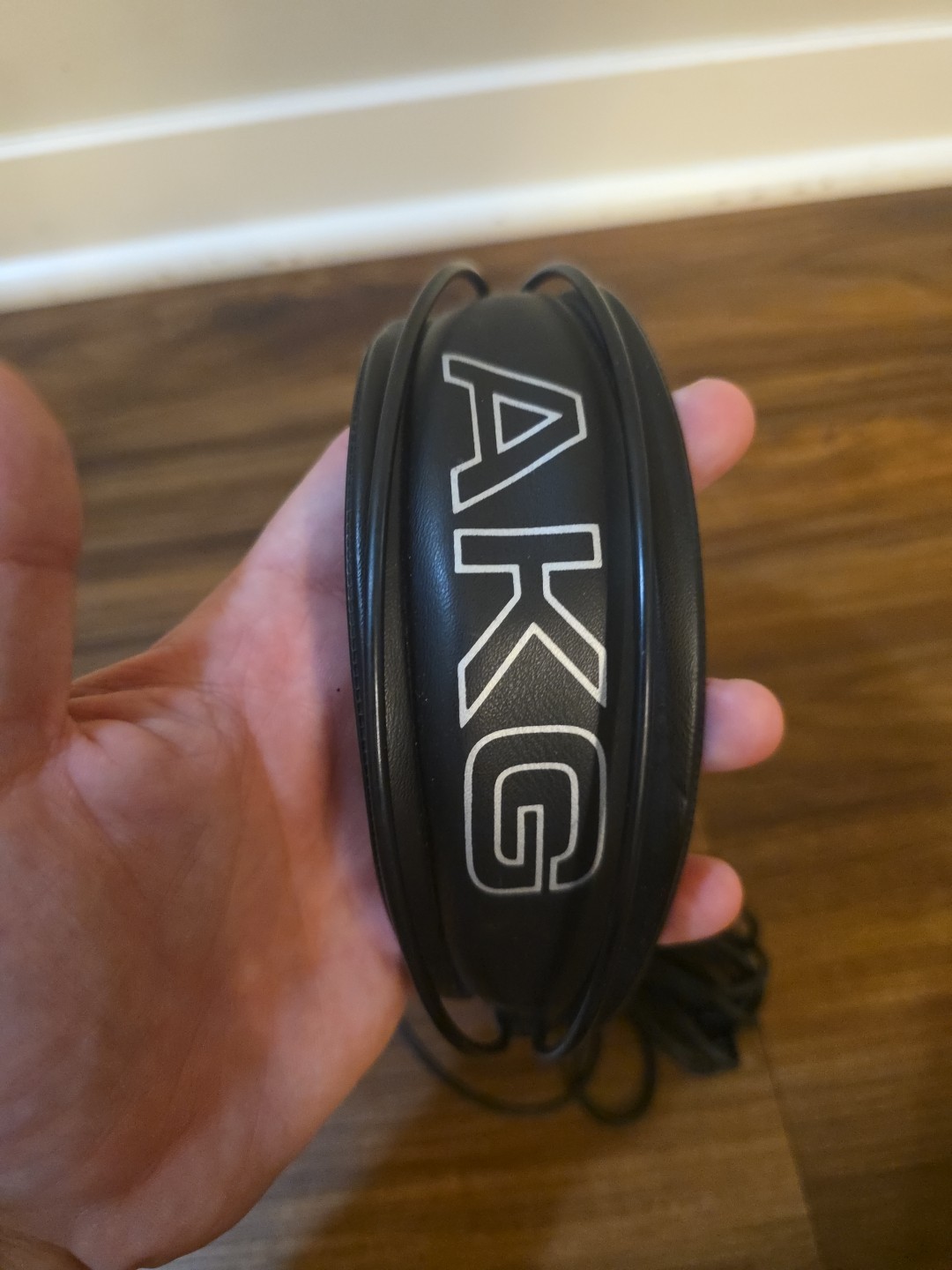 AKG STUDIO MONITOR HEADPHONES