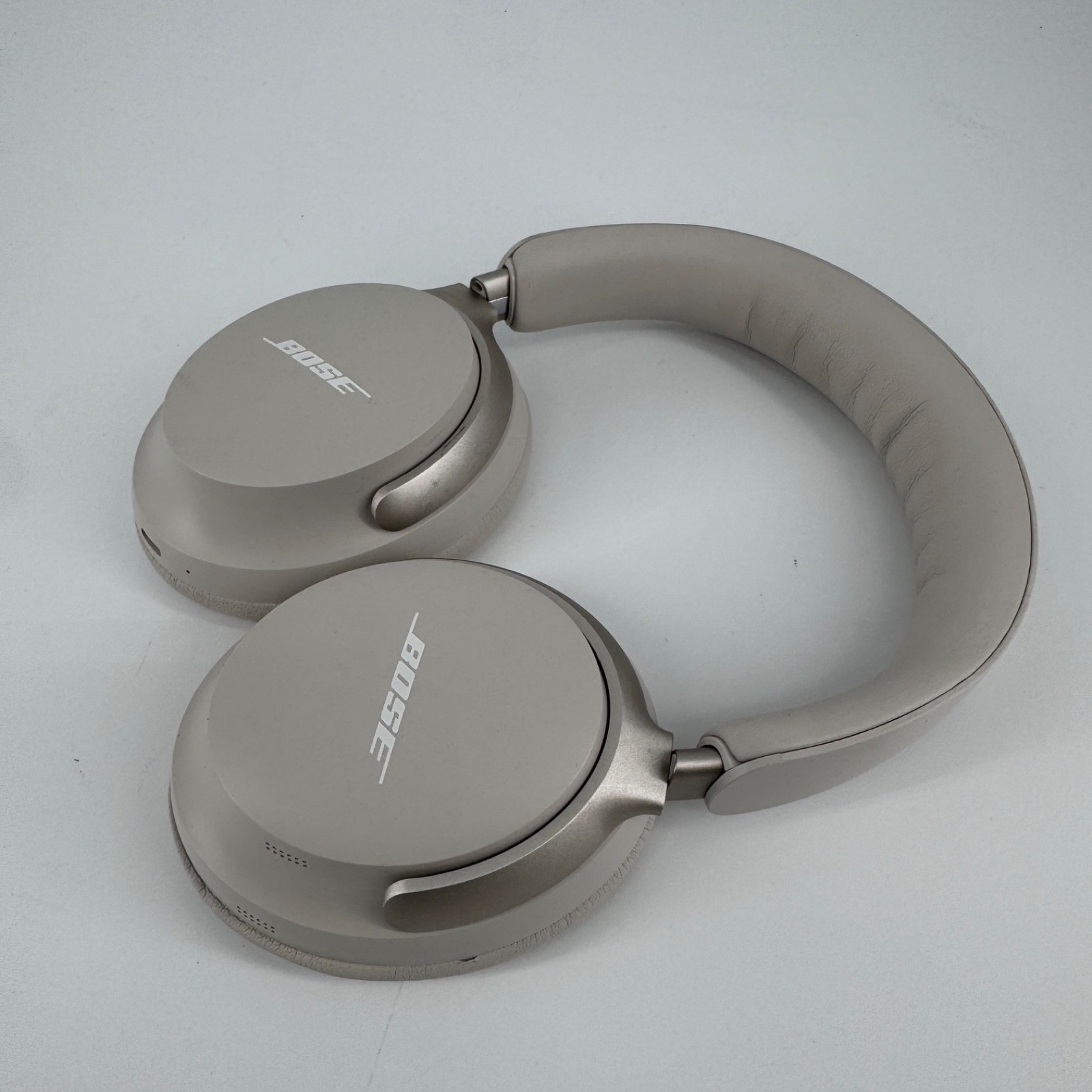 Bose QuietComfort Ultra Over-Ear Headphones – White Smoke acceptable