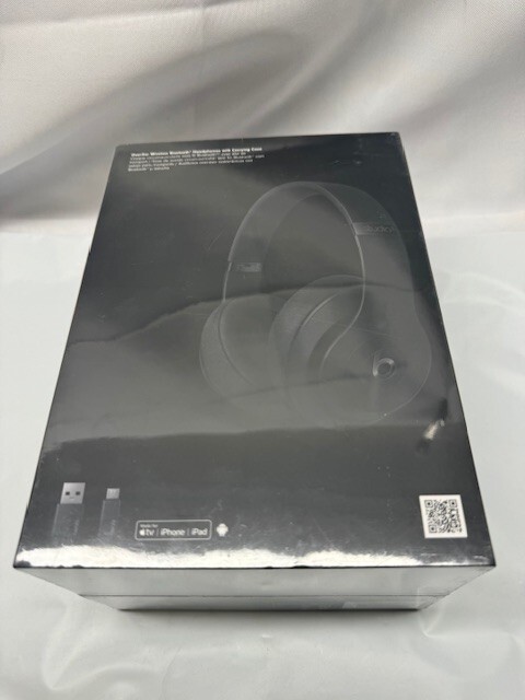 Beats Studio3 Wireless Over-Ear Noise Cancelling Headphones – Matte Black *New