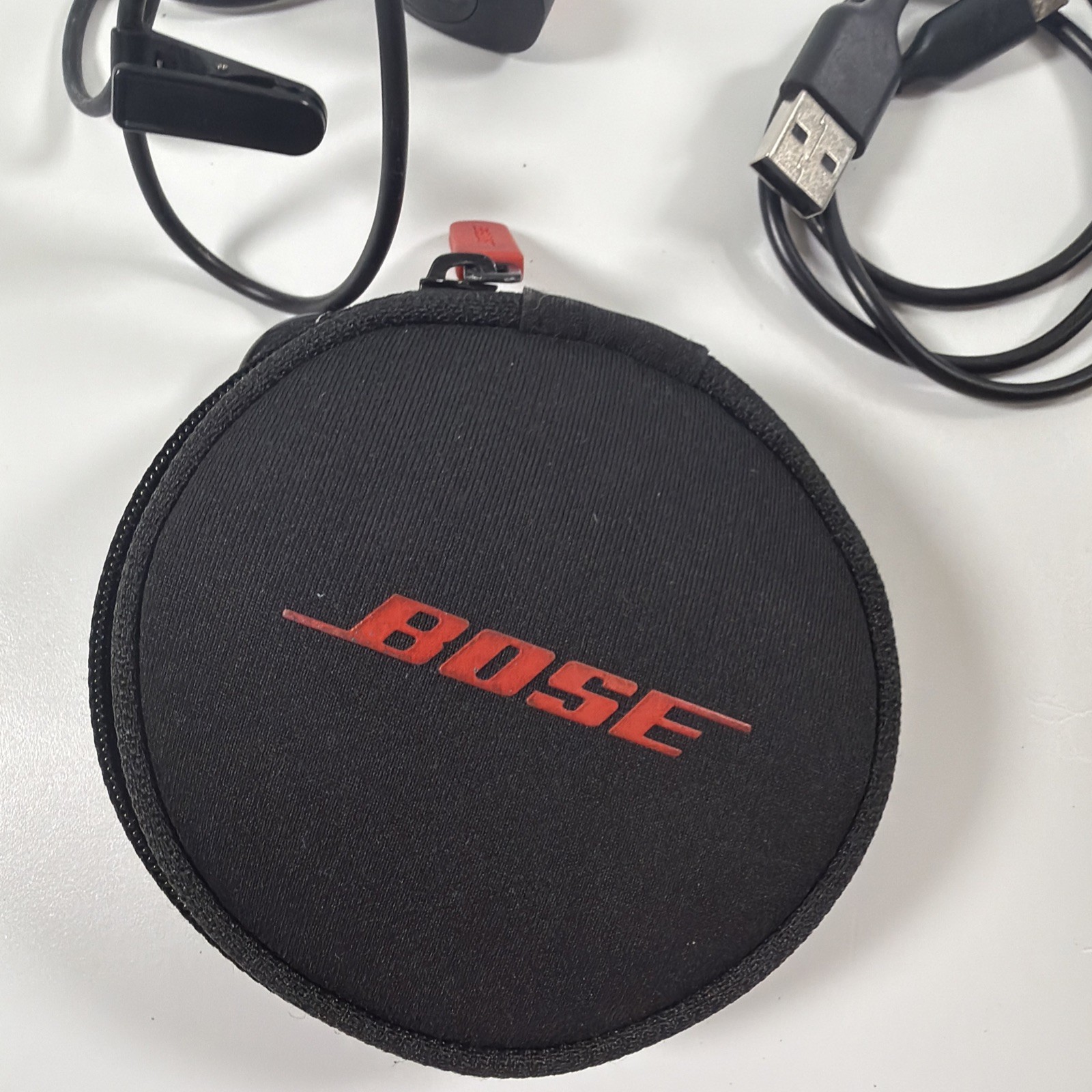 Bose SoundSport 007-AE0109 In-Ear Wireless Bluetooth Headphones Won’t Charge