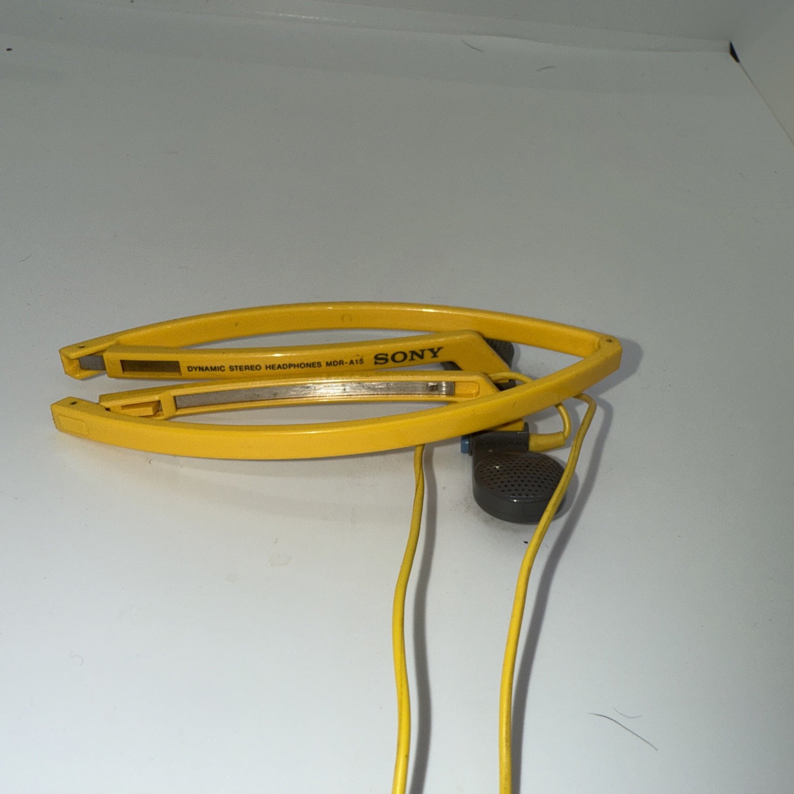 Vintage SONY MDR-A15 Stereo WALKMAN Folding Headphones 1980’s Yellow Sports J4