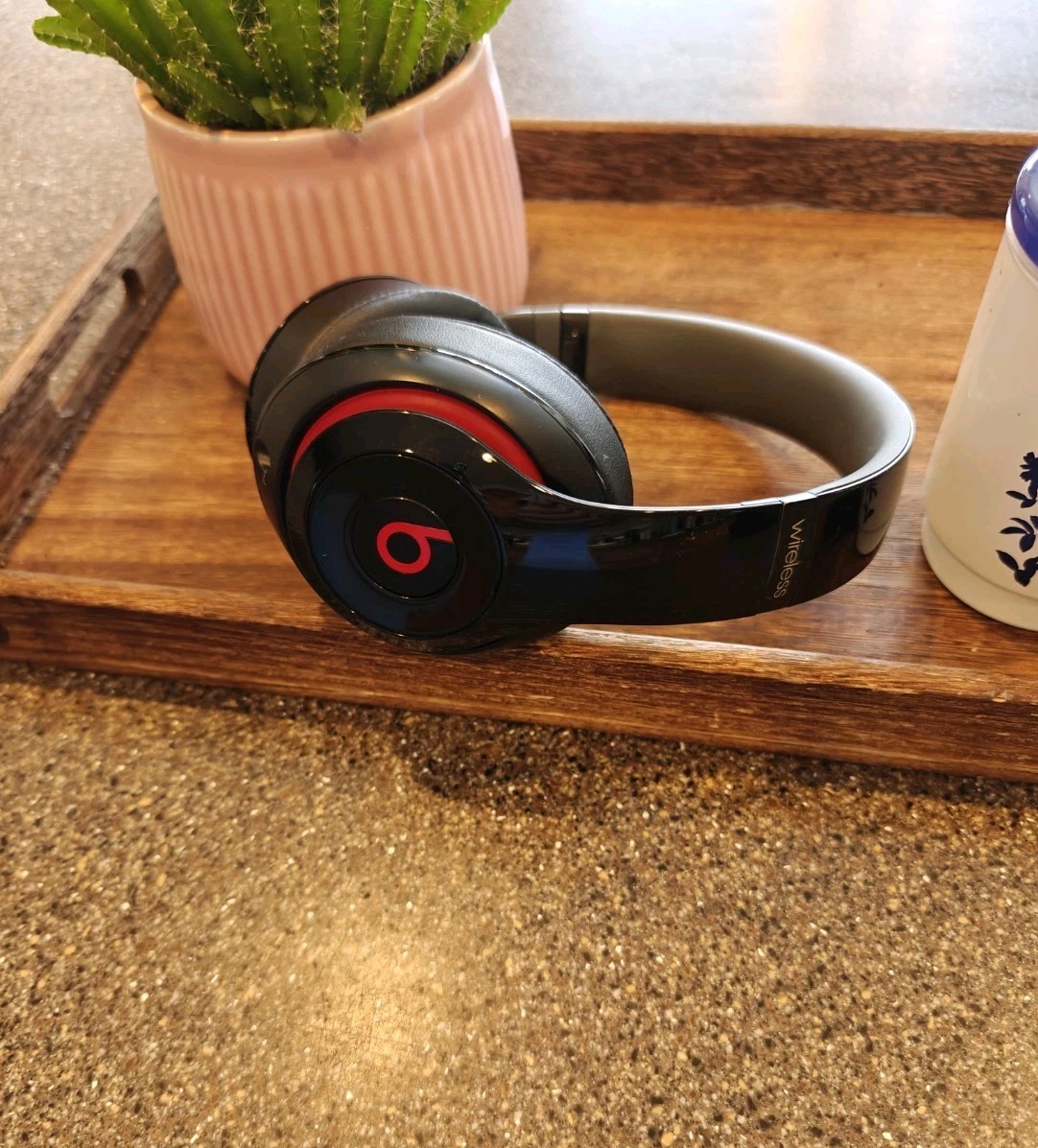 Beats by Dr. Dre Studio 2 Wireless *2 Pair* White/Red & Black/Red **Excellent**