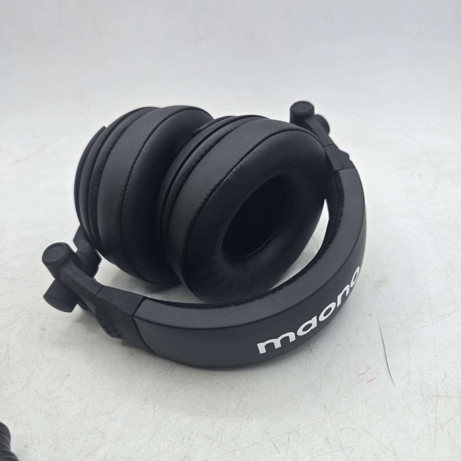 MAONO AU-MH601 50MM Drivers Over Ear Studio Headphones Black 10″ Corded