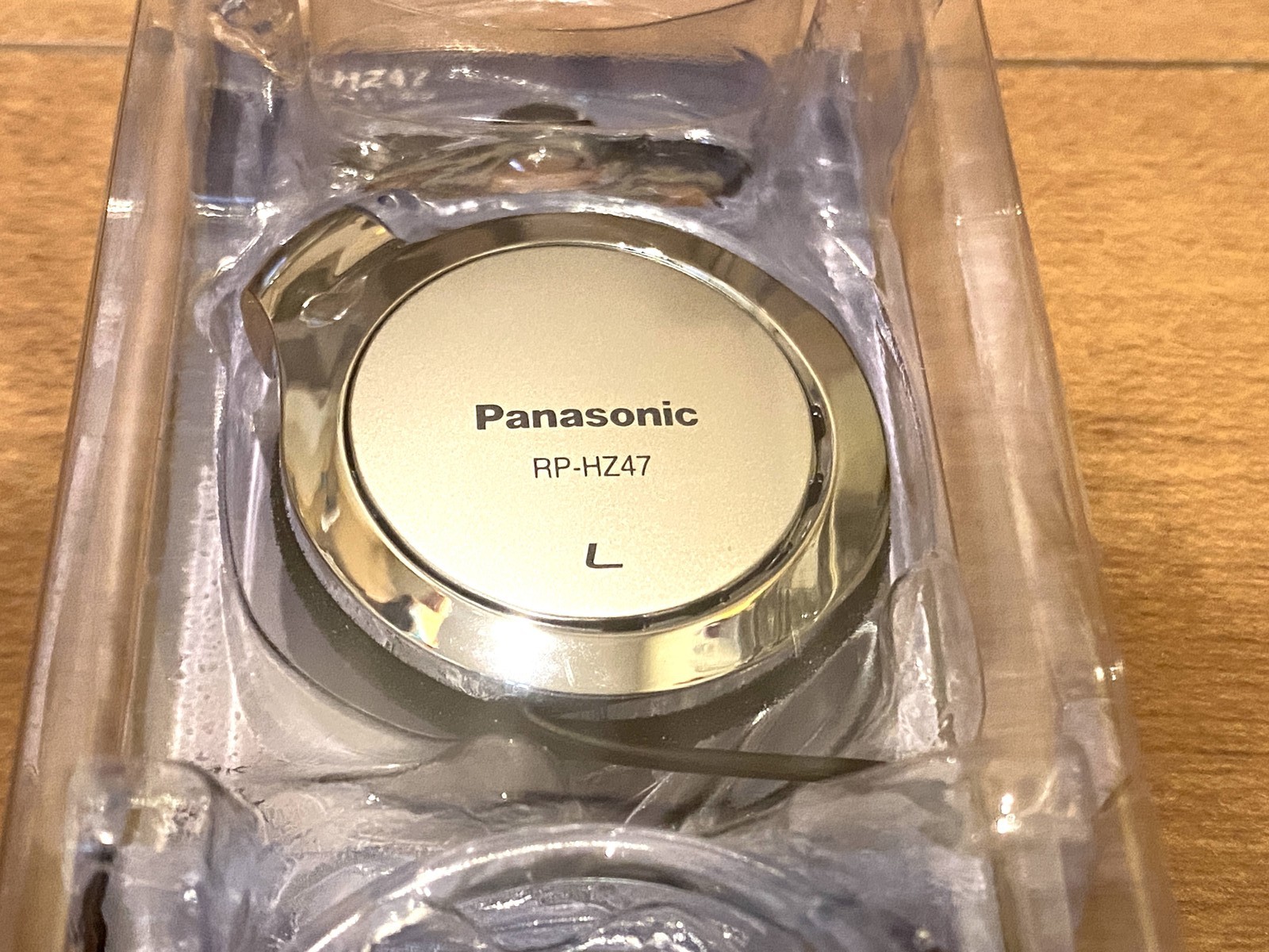Panasonic Stereo Headphones Silver RP-HZ47-S 9.9mm Thin and Lightweight Model