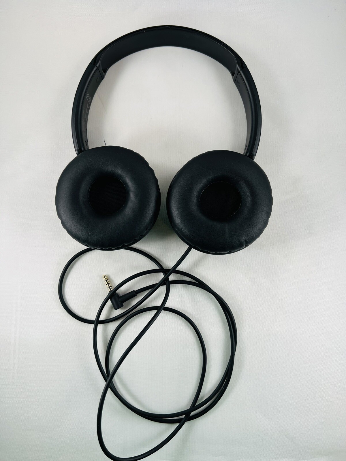 JVC HA-S31M Powerful Sound, Lightweight, Built-in Remote & Microphone, Black