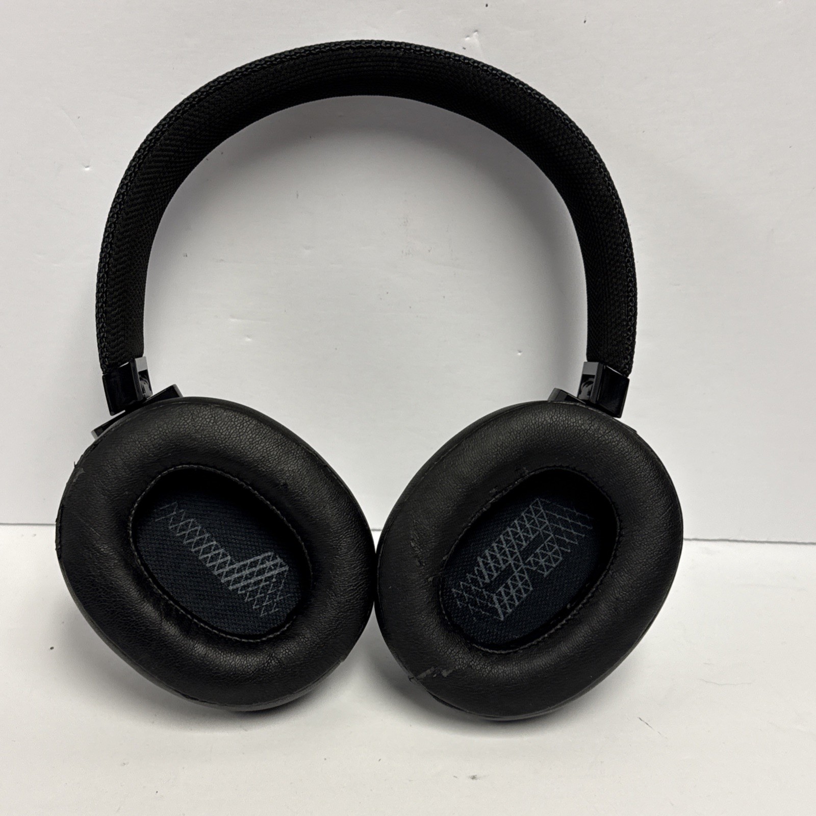 JBL Live 500BT Over-the-Ear Wireless Bluetooth Headphones (Needs Pads)