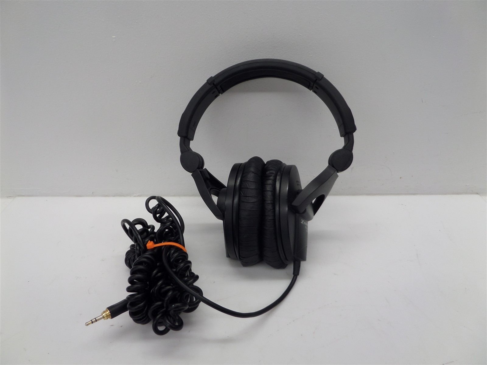Sennheiser Professional HD 280 Pro 64Ohms Over-Ear Monitoring Headphones