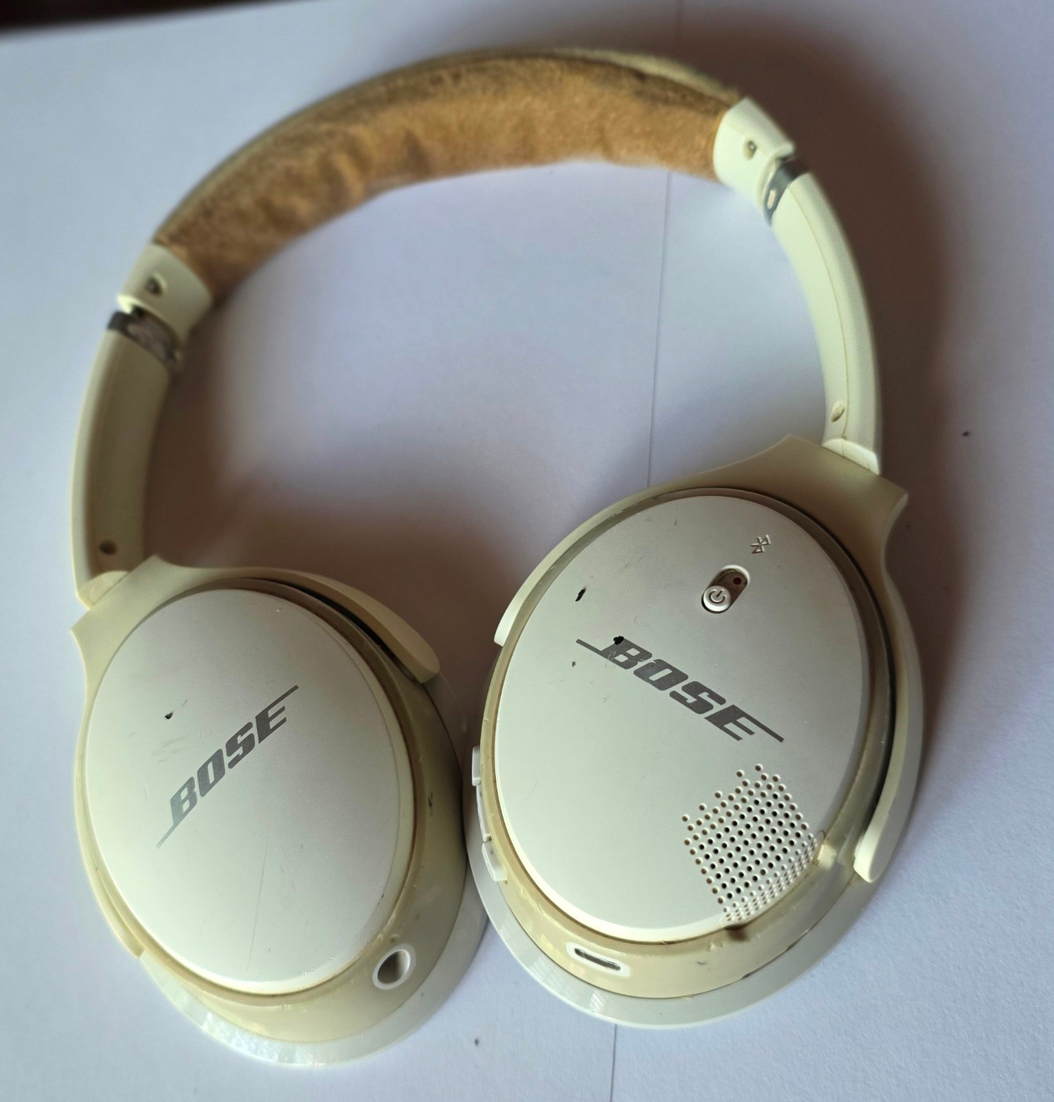 White Bose Soundlink Around Ear II Wireless Headphones wt WEAR & MISSING EARPADS