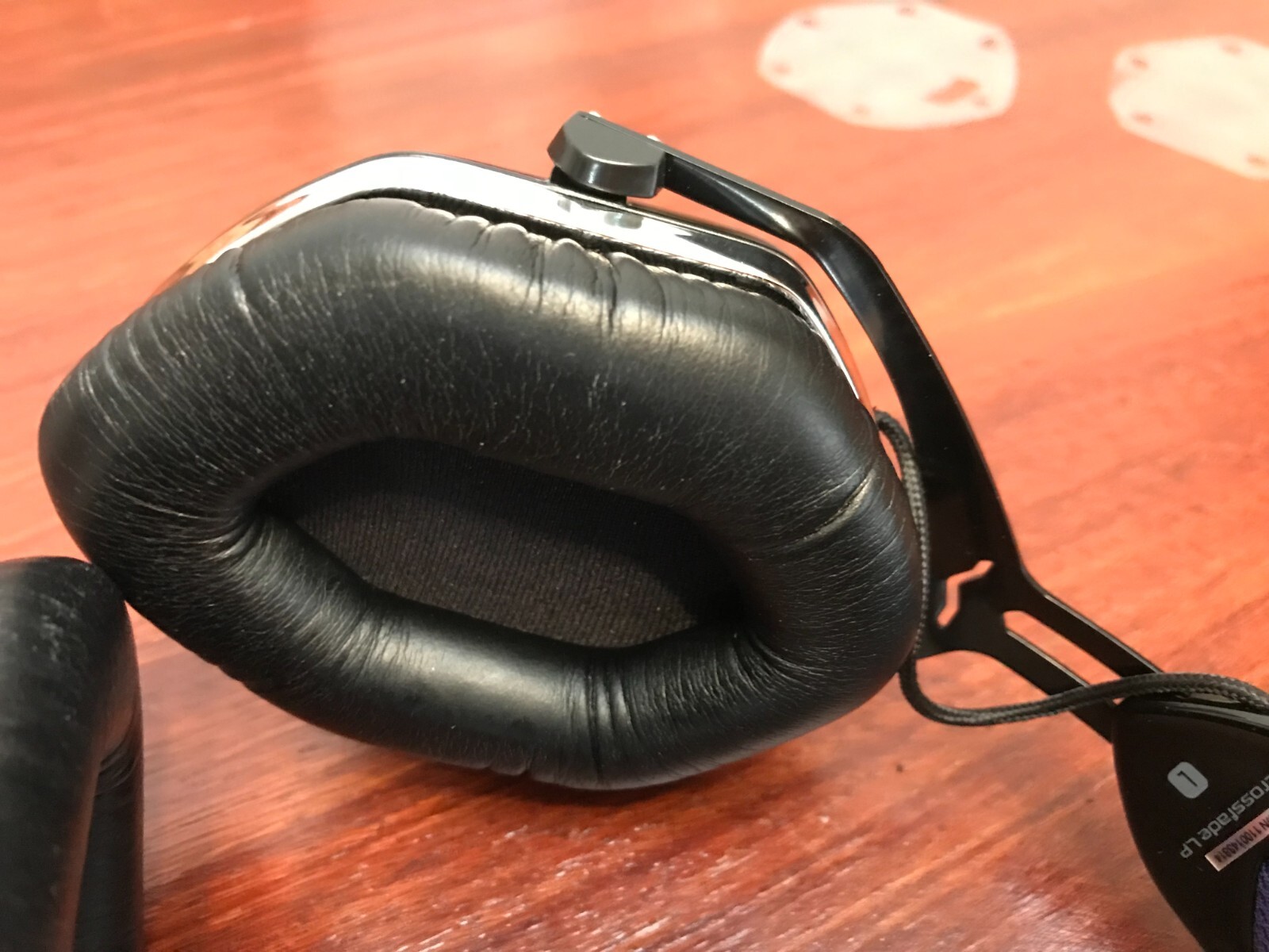 V-MODA Crossfade LP Nero (purple) – Black Leather Headphones