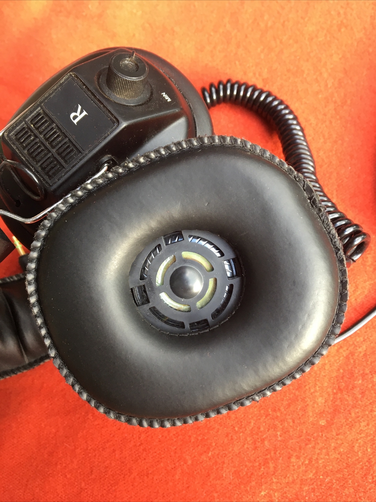 Labtec C-184 Stereo Headphones over the ear pair