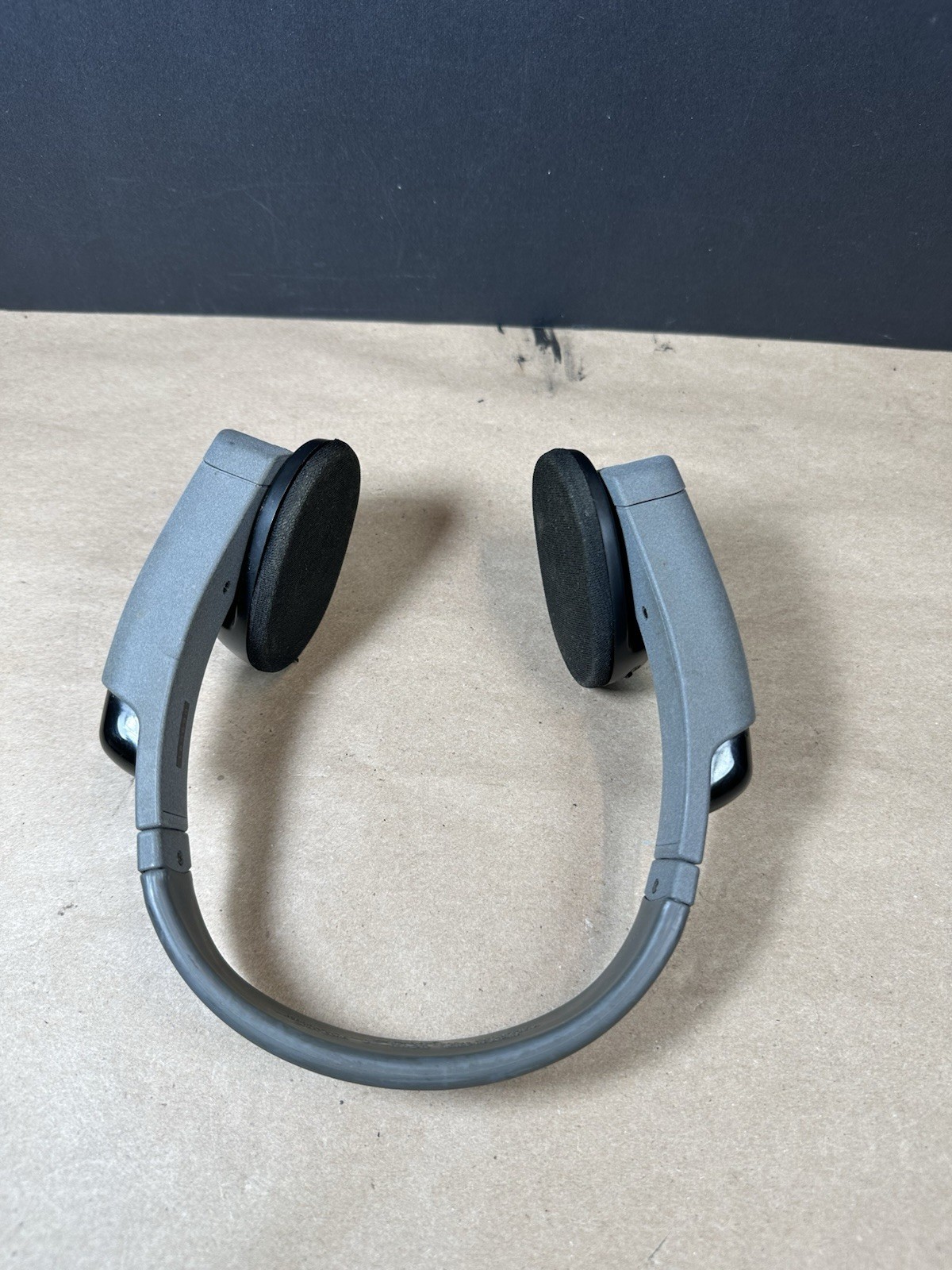 Sony MDR-IF510 cuffie nuove sigillate Ships Fast!
