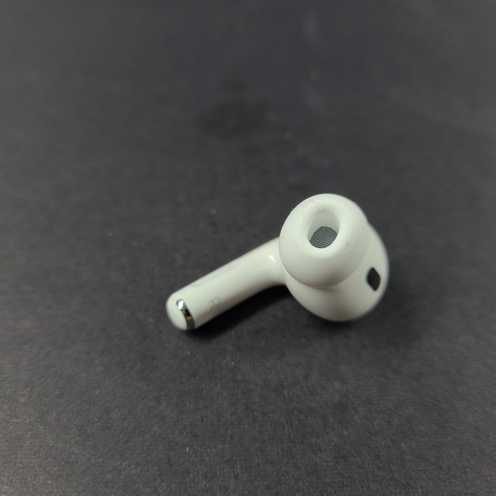 Apple AirPods Pro 2nd Gen Right Side Only A3047 AirPod from USB-C Case VN