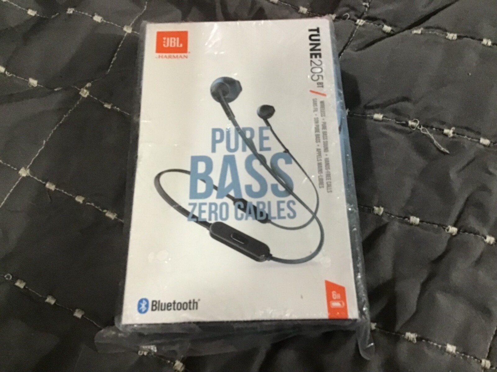 JBL pure bass zero cables Tune 205 new black