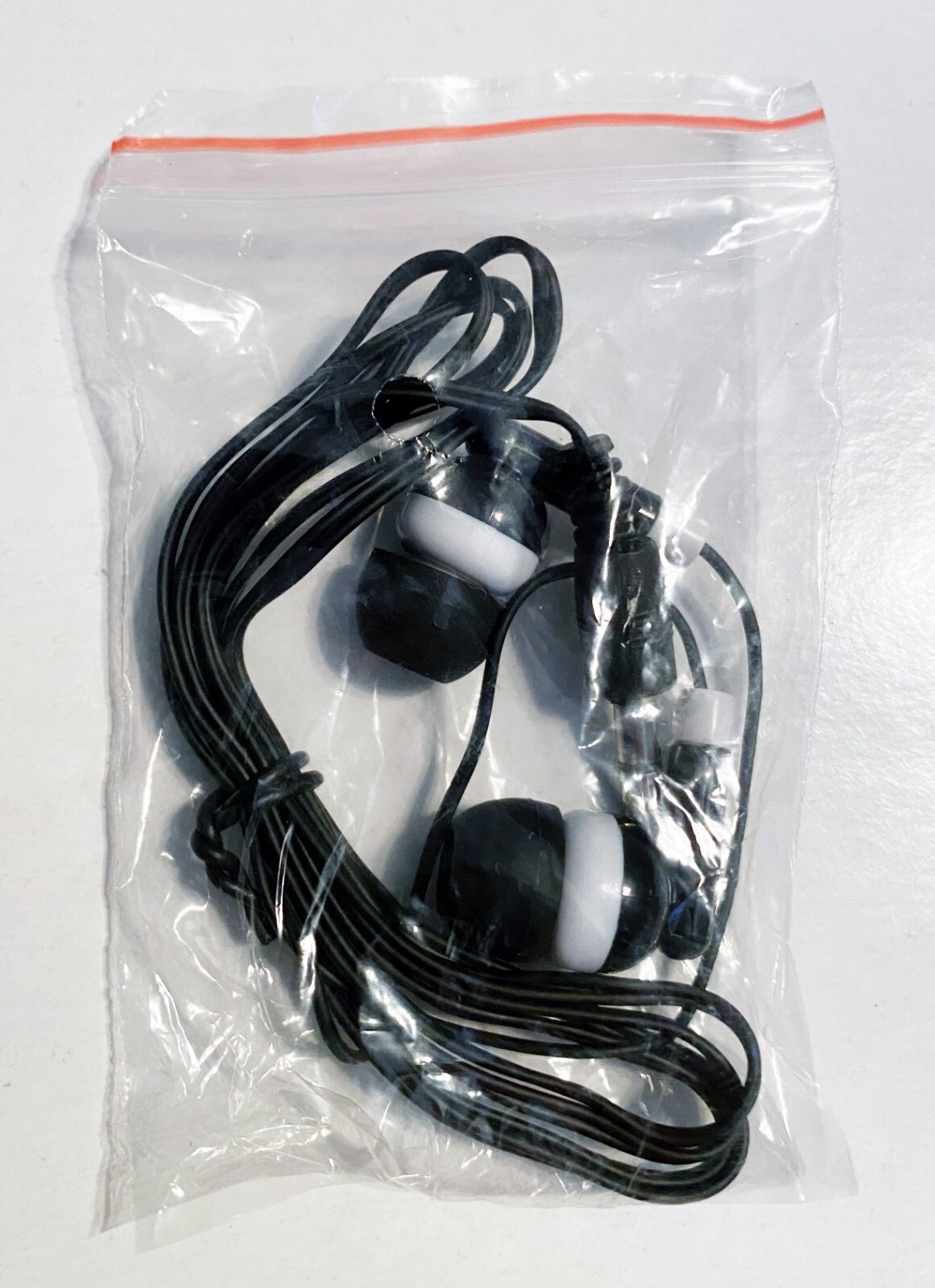 Pack of 10 BLACK/WHITE 3.5mm Headphones / Earbuds – Individually Bagged