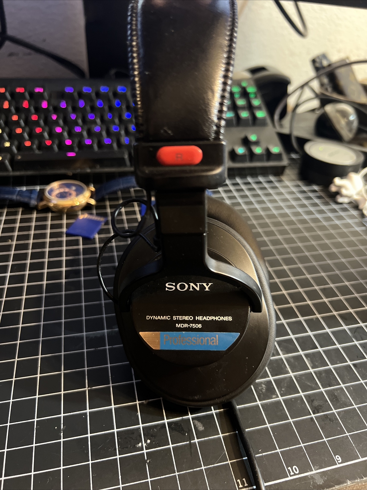 Sony MDR7506 Professional Large Diaphragm DJ PRO Headphone