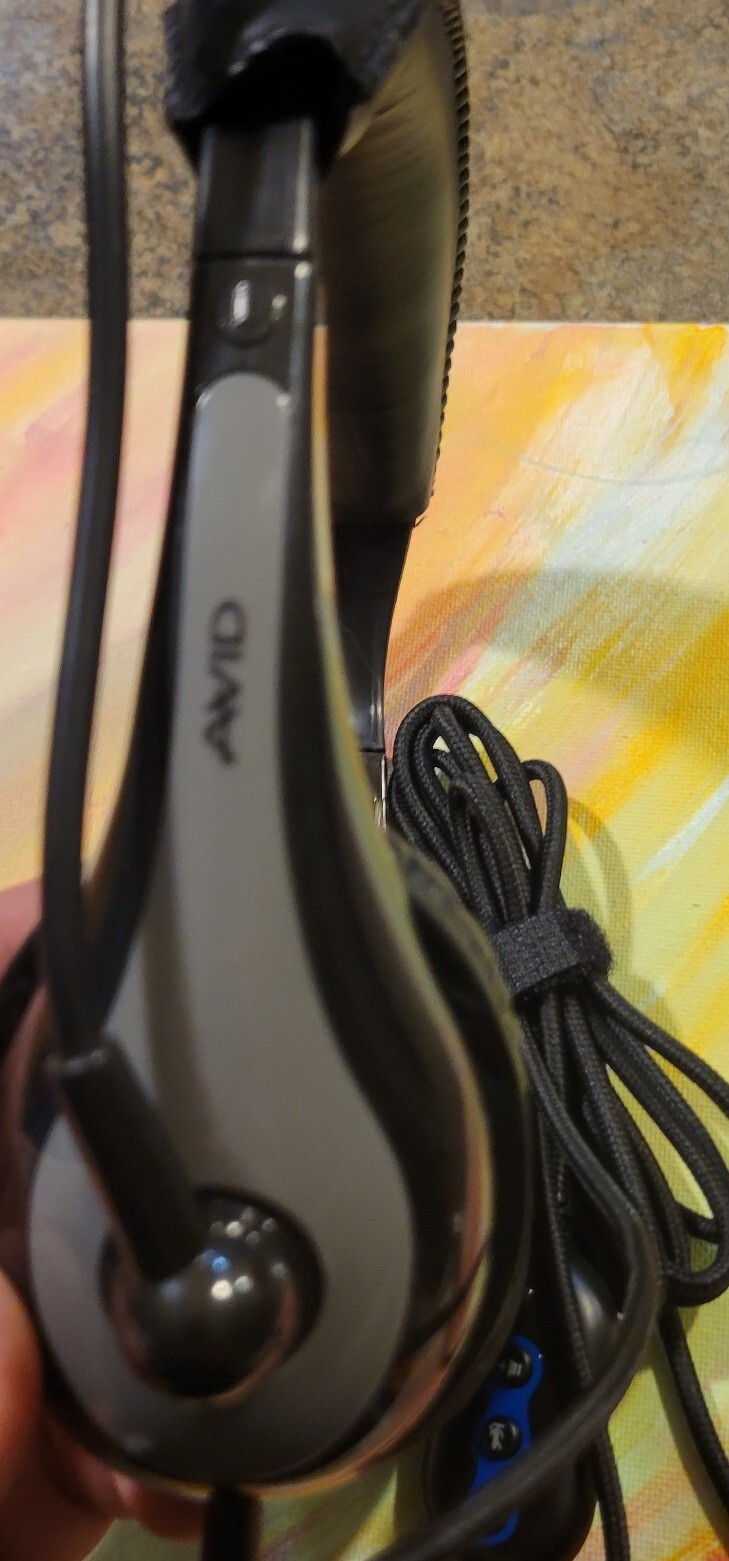 Avid Headset Black very good condition, tested works