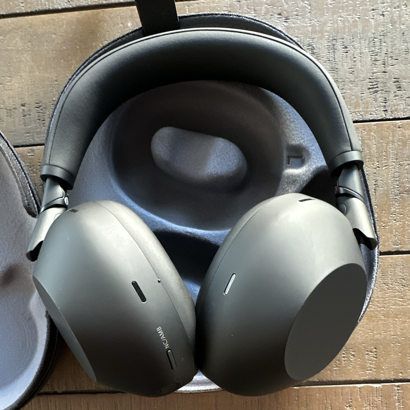 Sony WH-1000XM6 Best Wireless Noise Canceling Bluetooth Headphones | Black