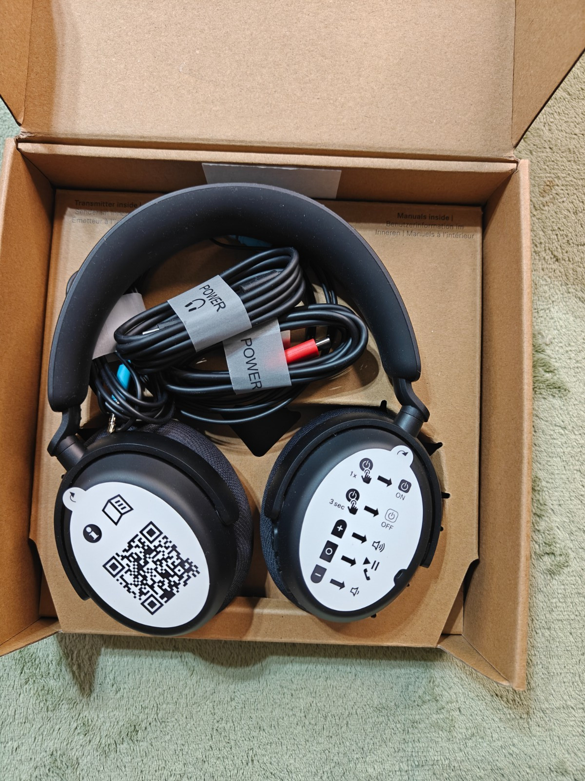 Sennheiser RS 255 TV Headphones Wireless System BTA1 Transmitter New Open Box