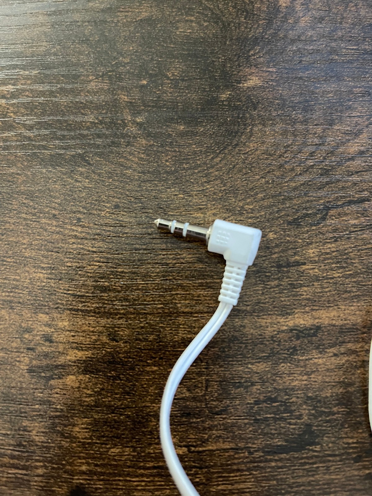 Unbranded White Wired Earbuds with a 3.5 mm Audio Jack Connector