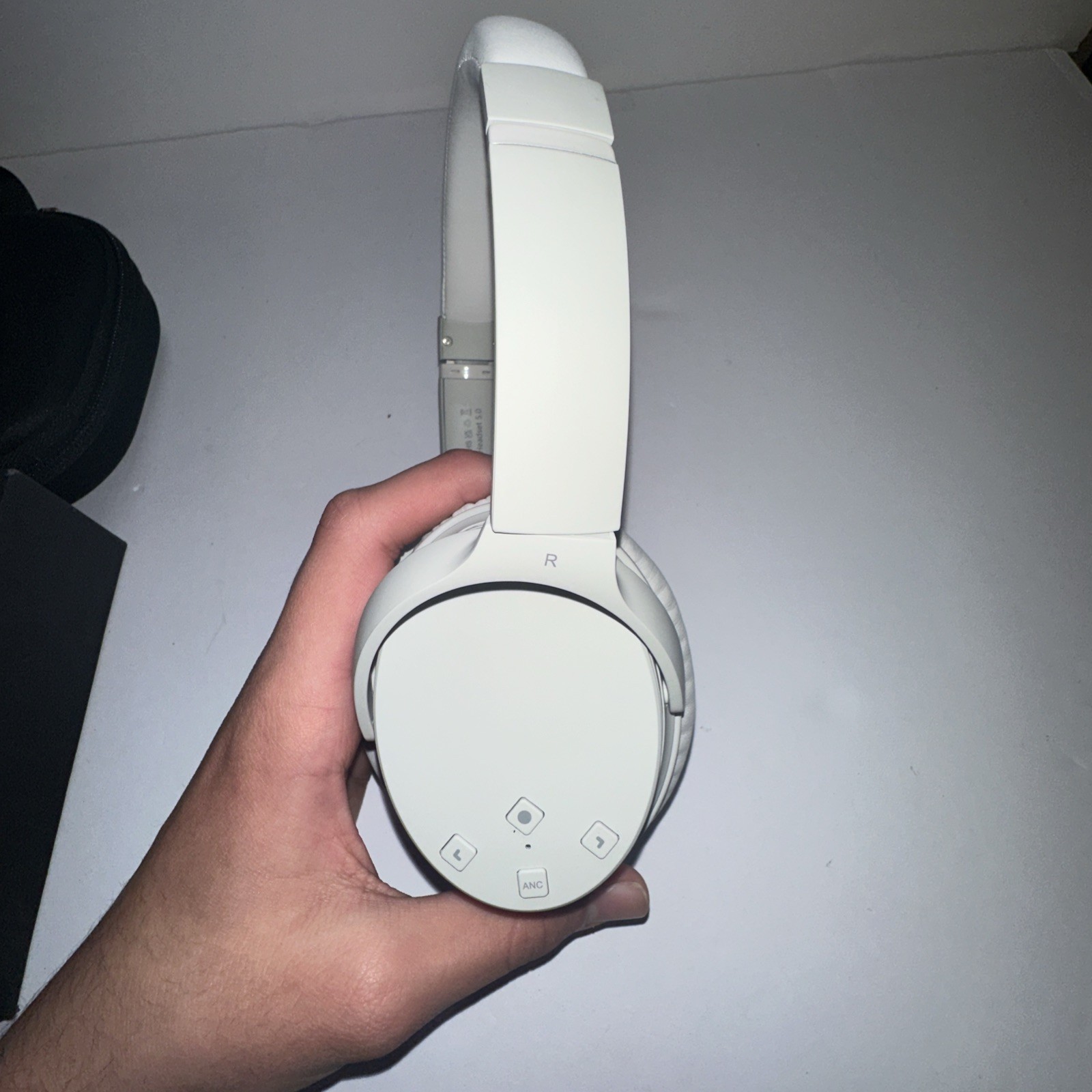 Srhythm NC25 ANC Headphones Ivory Wireless Noise Cancelling (MINT) Condition