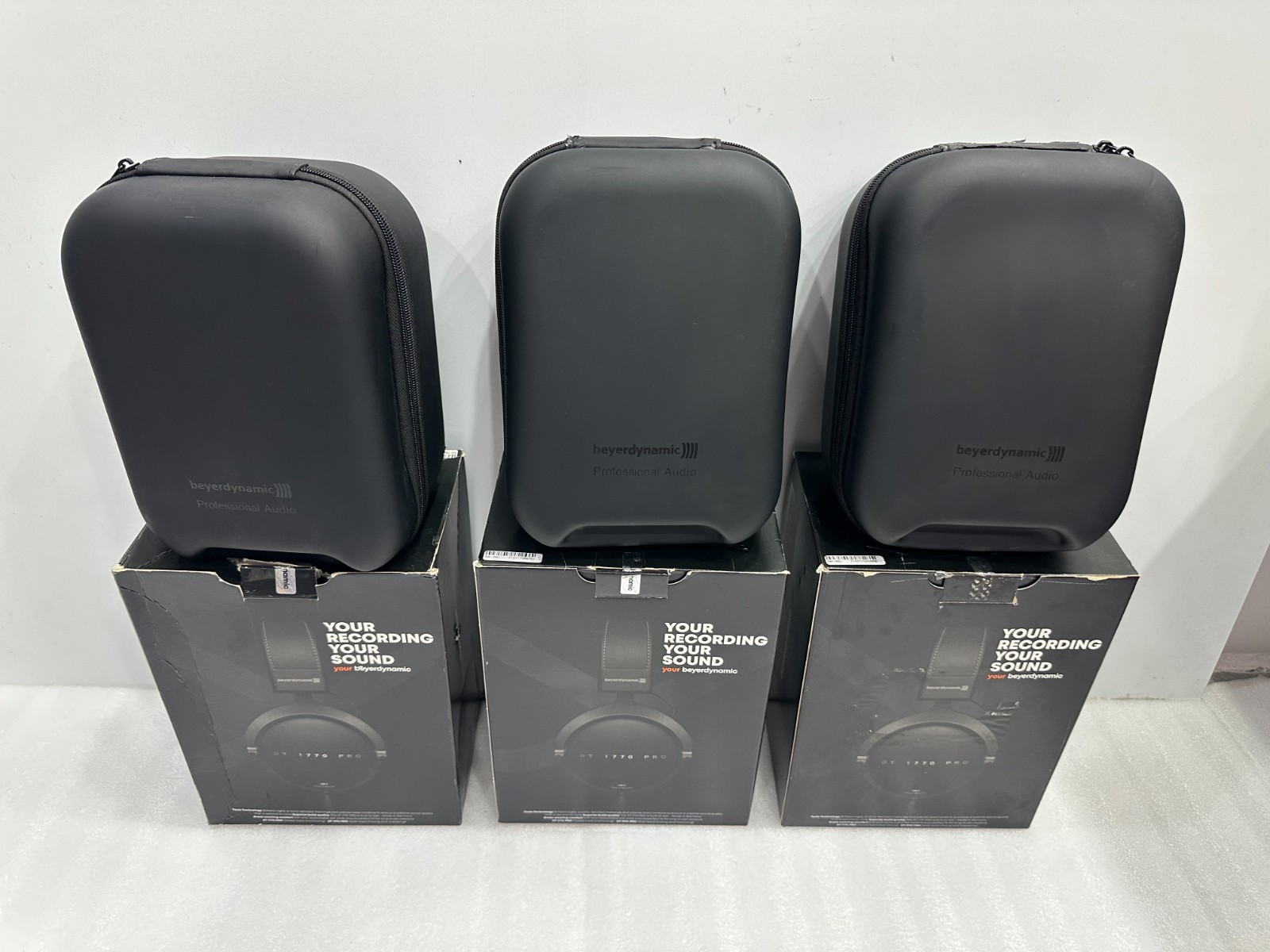 Beyerdynamic DT 1770 Pro 250 ohms Studio Monitoring Headphones