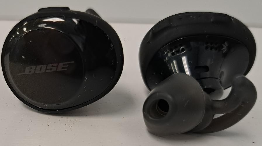 BOSE SOUNDSPORT FREE EARBUDS CONDITION AS PICTURED TESTED WORKS SOME (P10023469)