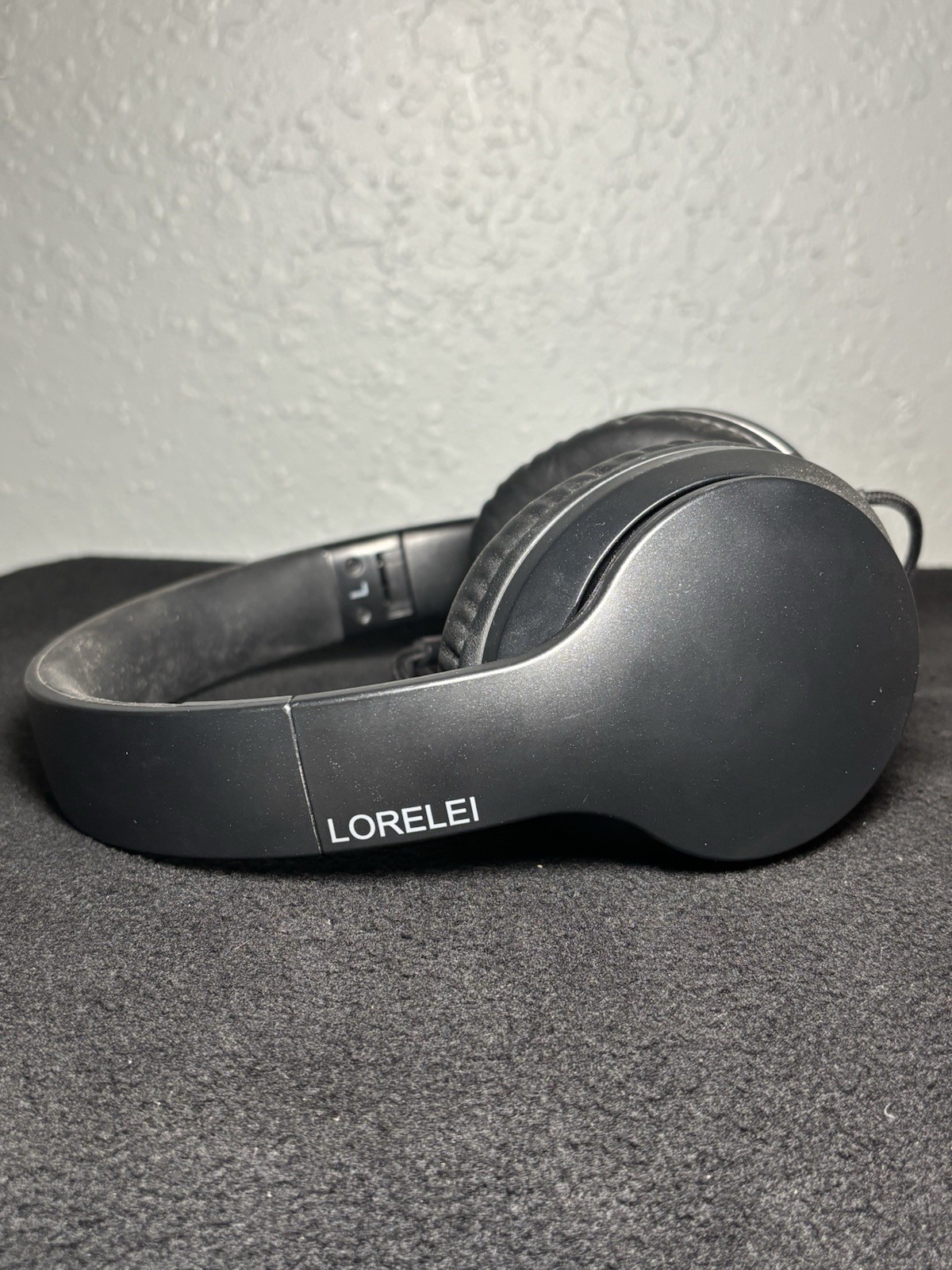 Lorelei X6 Over-Ear Wired Black Headphones Foldable Design Tangle Free Cable