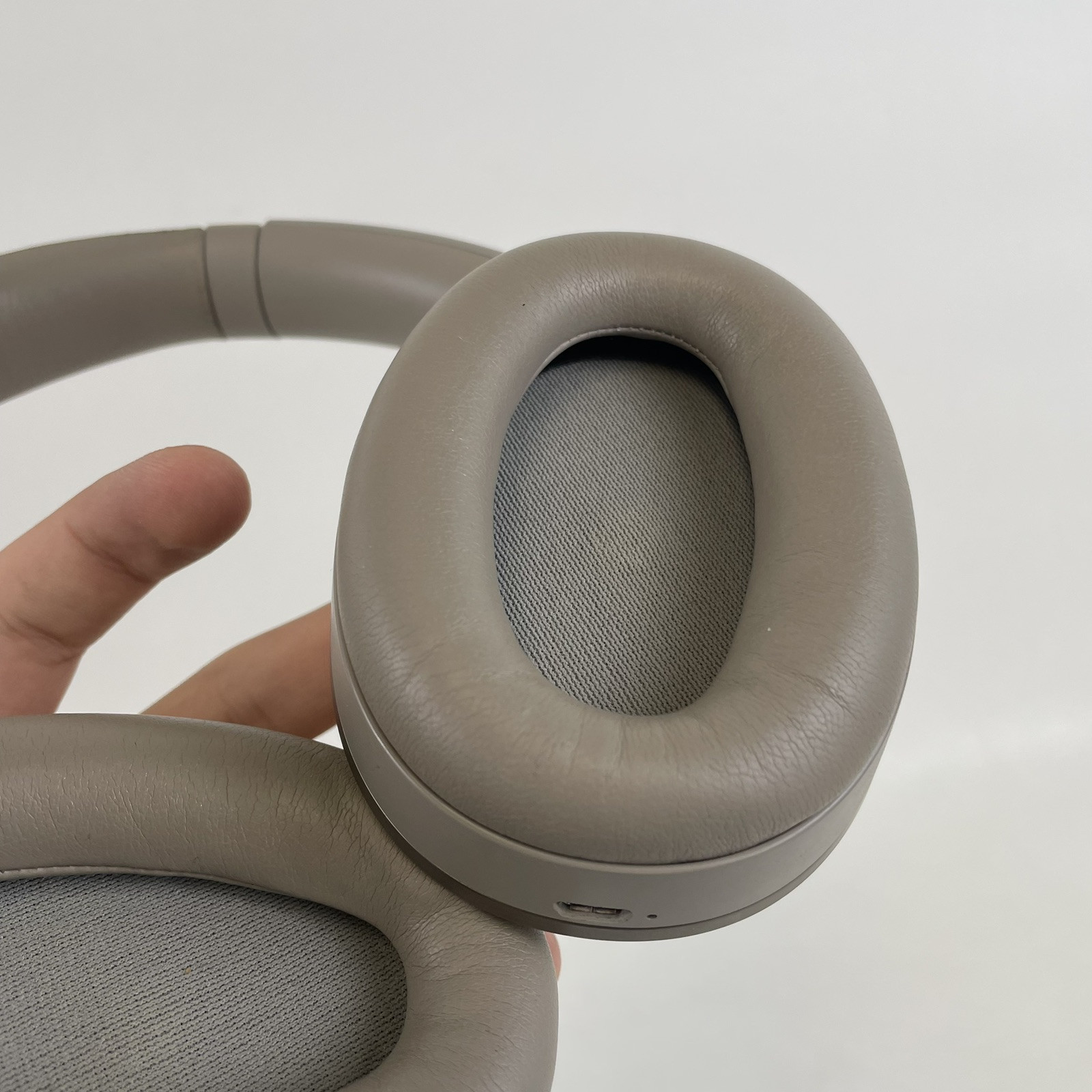 Sony MDR-1000X C Wireless Headphones – Beige TESTED AND WORKING!