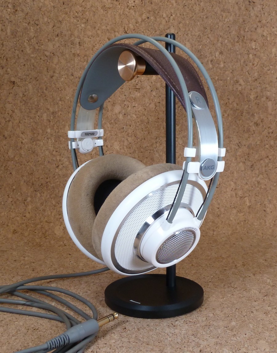 AKG K701 White Studio Open Air Type Headphones Clean and working