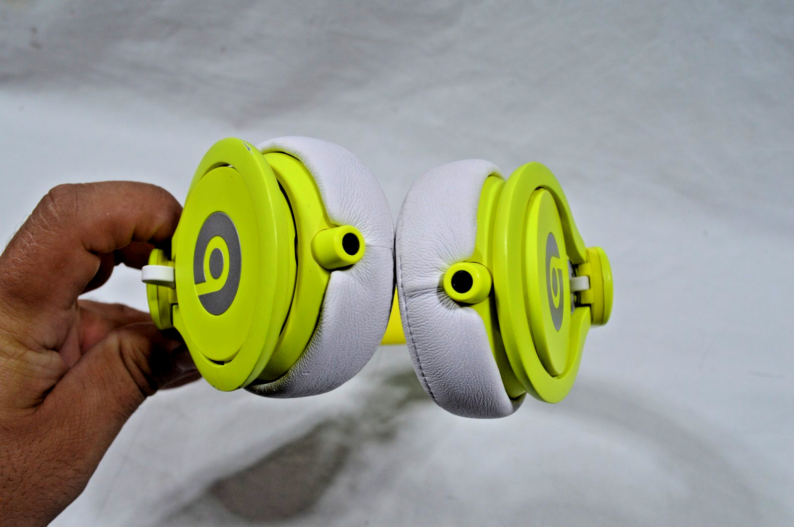 Beats ‘Mixr’ Wired Neon Green Limited Edition David Guetta DJ Headphones