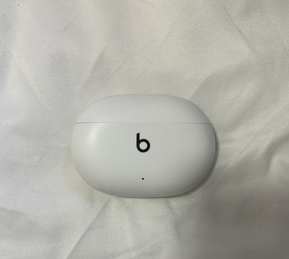 Beats by Dr. Dre Studio Buds – White