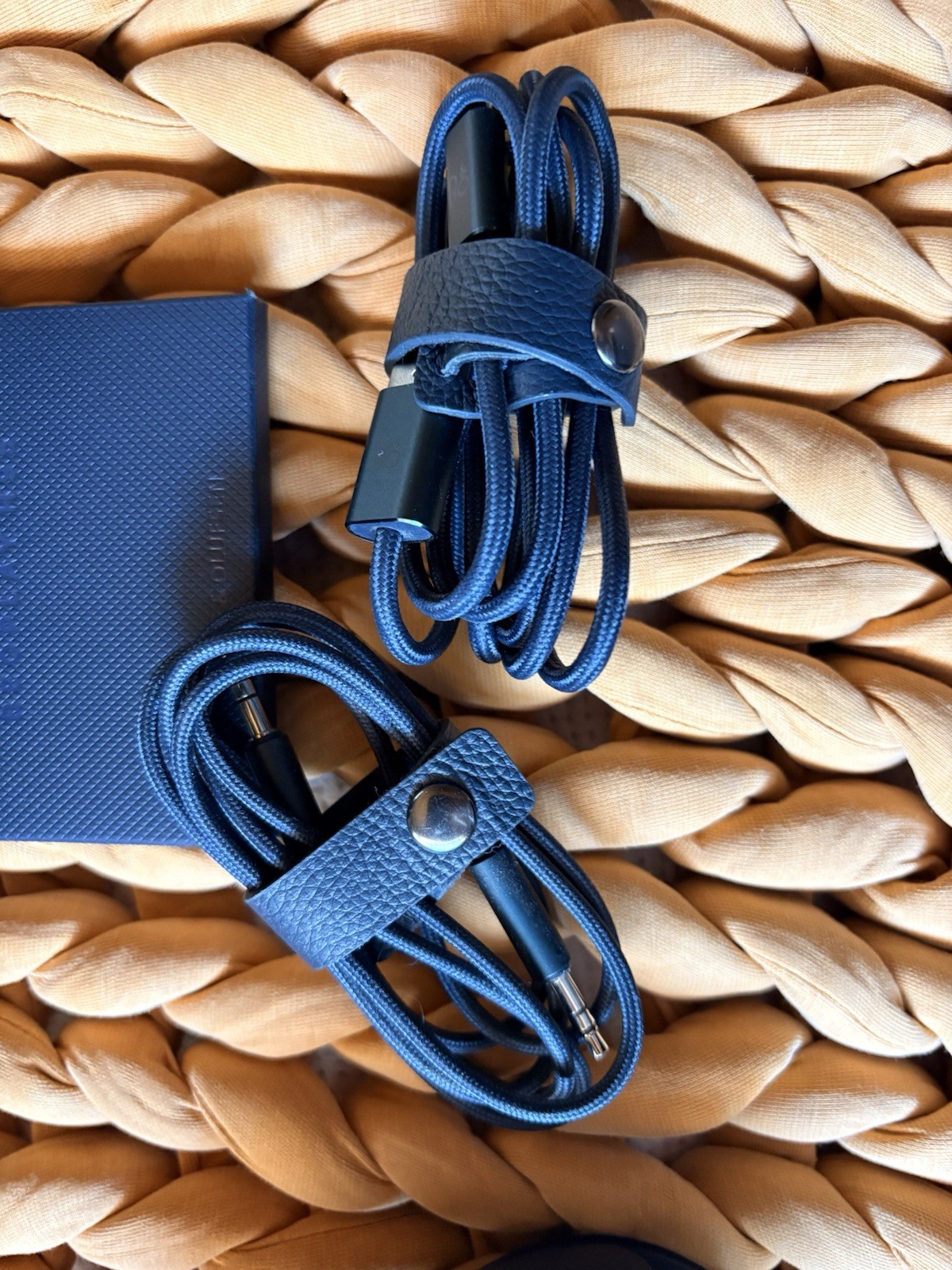 Bang & Olufsen Beoplay H95 Navy Blue Wireless Headphones with Case & Accessories