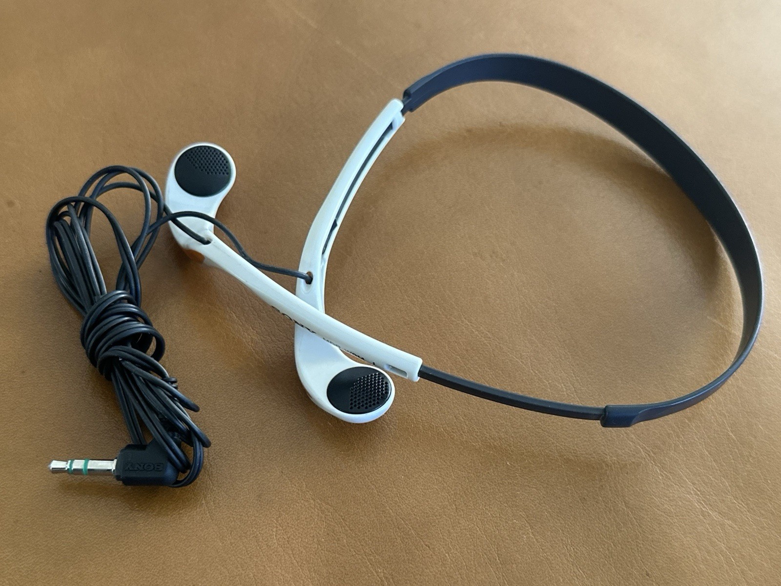 Sony MDR-W014 Sports Walkman White Orange In-Ear Headphones 3.5mm Jack