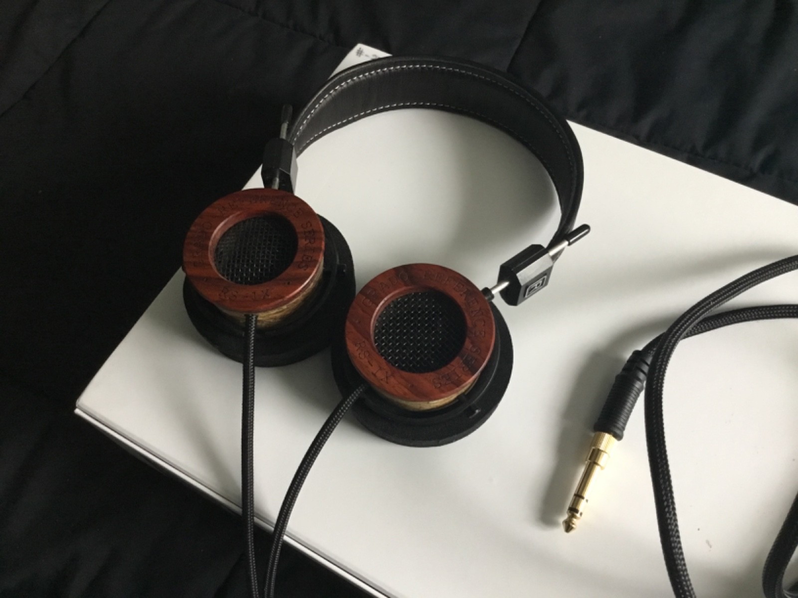 grado rs1x headphones – mint