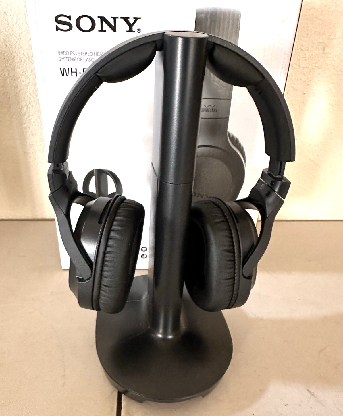 Sony – WHRF400 RF Wireless Over-the-Ear TV Headphones – Black NEW!!