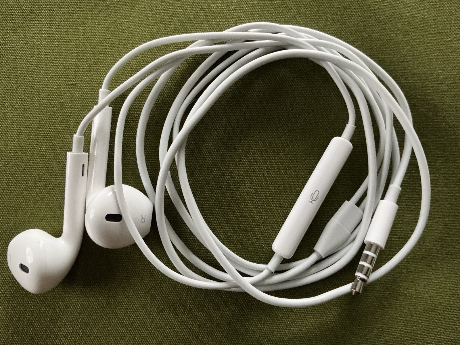 Lot 40 Apple EarPods (3.5mm Headphone Plug) White EXC Tested Remote + Mic OEM