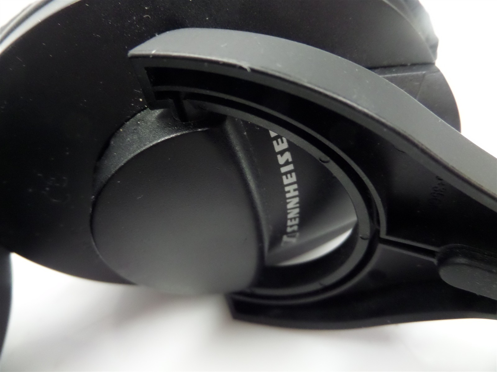 Sennheiser Professional HD 280 Pro 64Ohms Over-Ear Monitoring Headphones