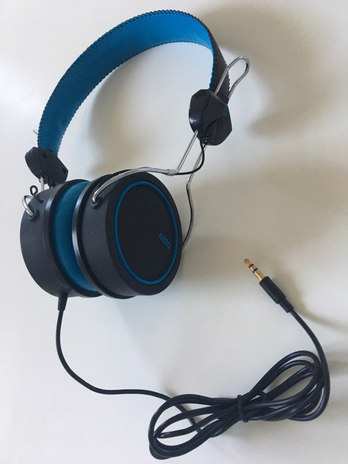Aeropostale Over the Ear Headphones Wired Assorted Colors Blue White Purple New!