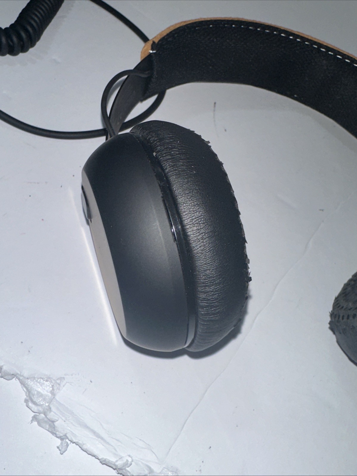 Skullcandy Grind Wireless Bluetooth Headphones S5GBW Black W/Brown Suede Tested