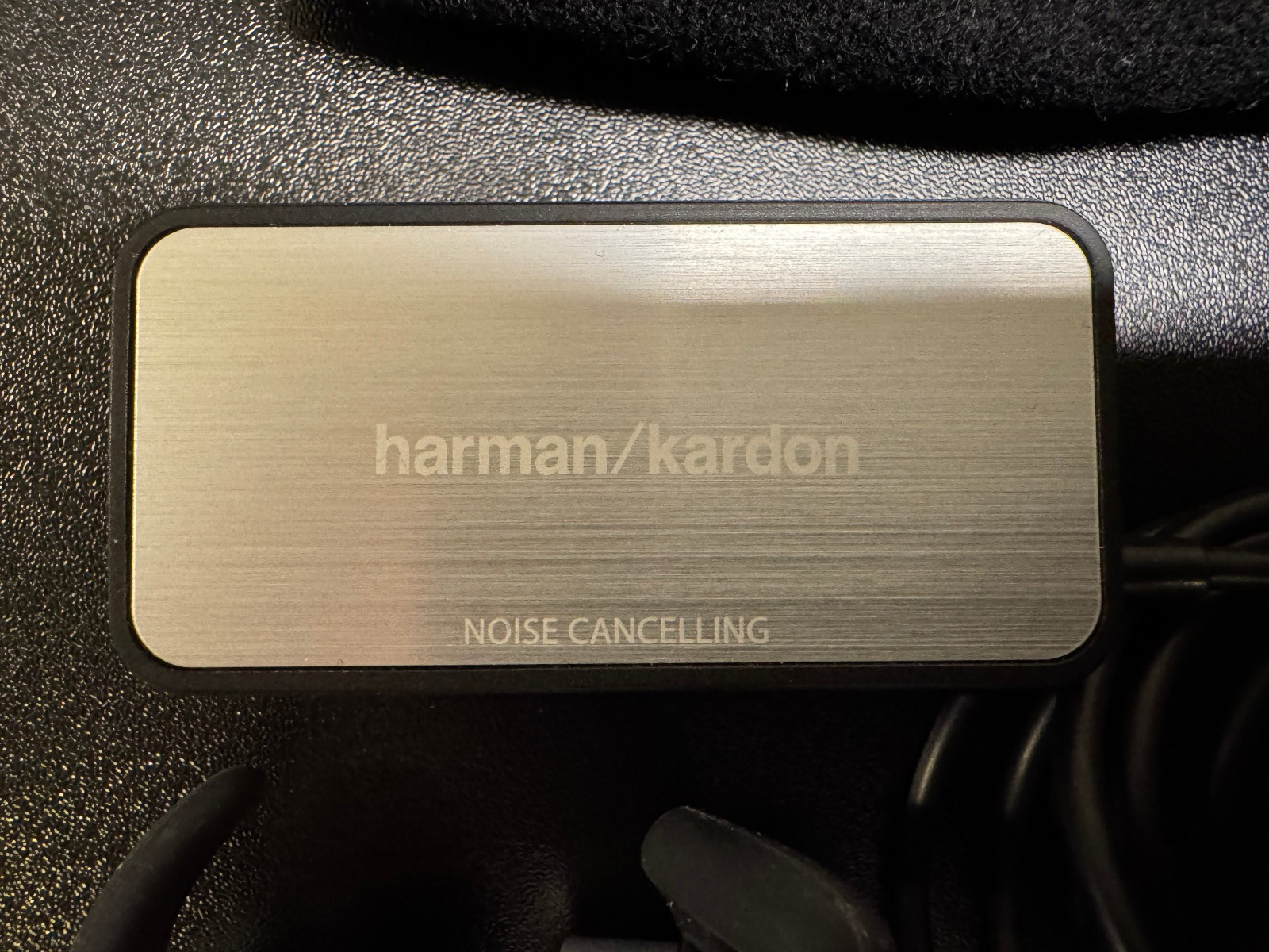 HARMAN KARDON SOHO II NC NOISE CANCELLING EARBUD HEADPHONES