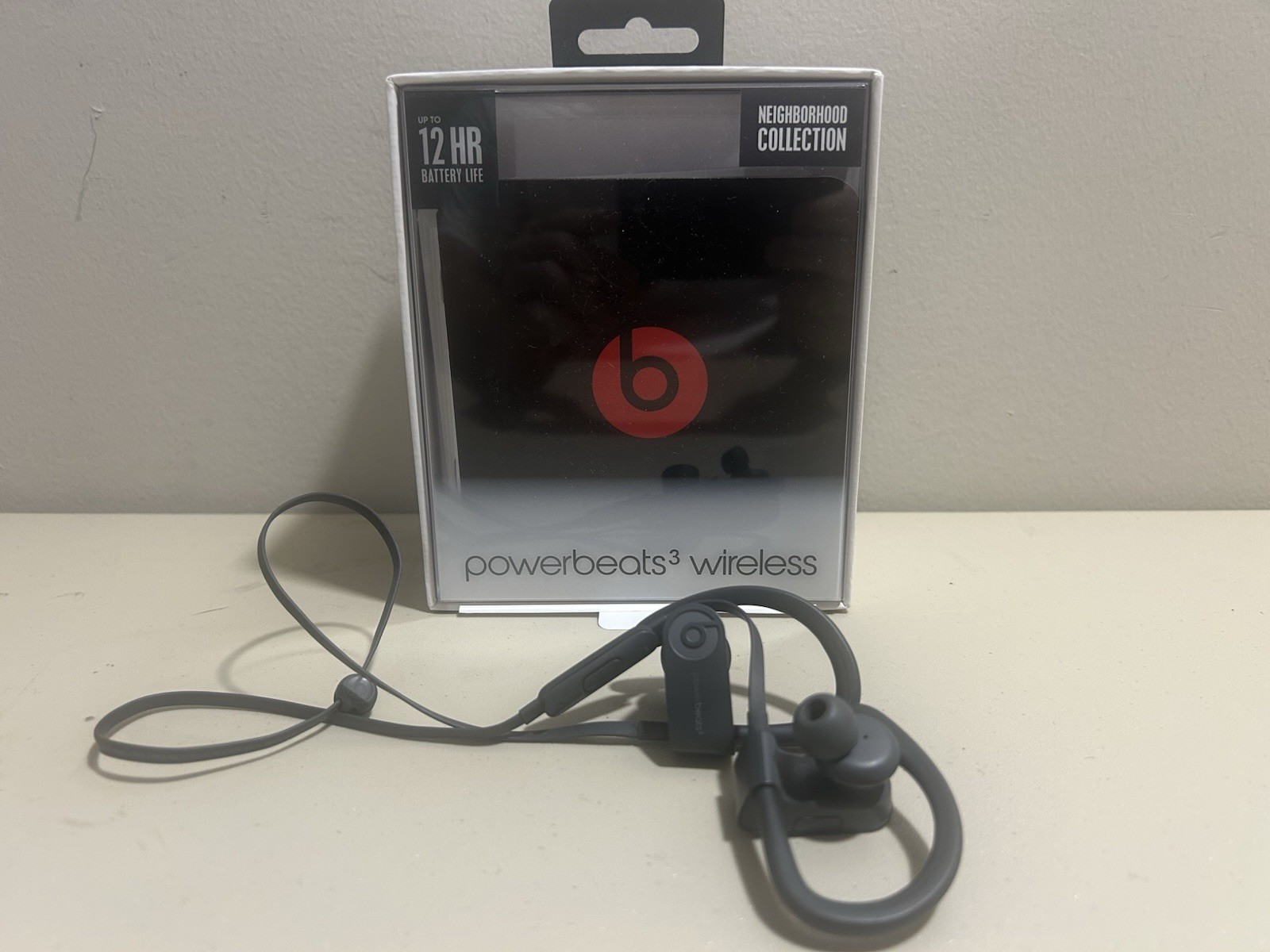 Beats Powerbeats³ 3 Wireless Earphones Black w/ Case & USB Charging Cable