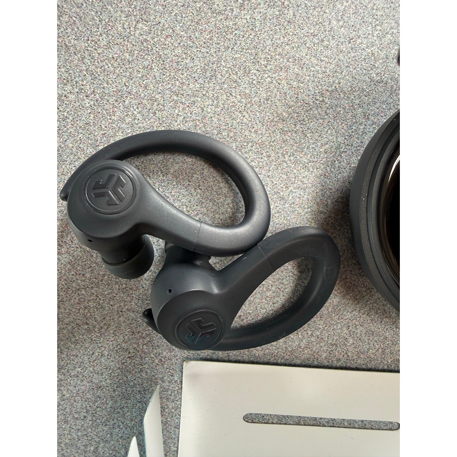 JLabs earbuds GO AIR Sport true Wireless with case charger tips 32+ hours play
