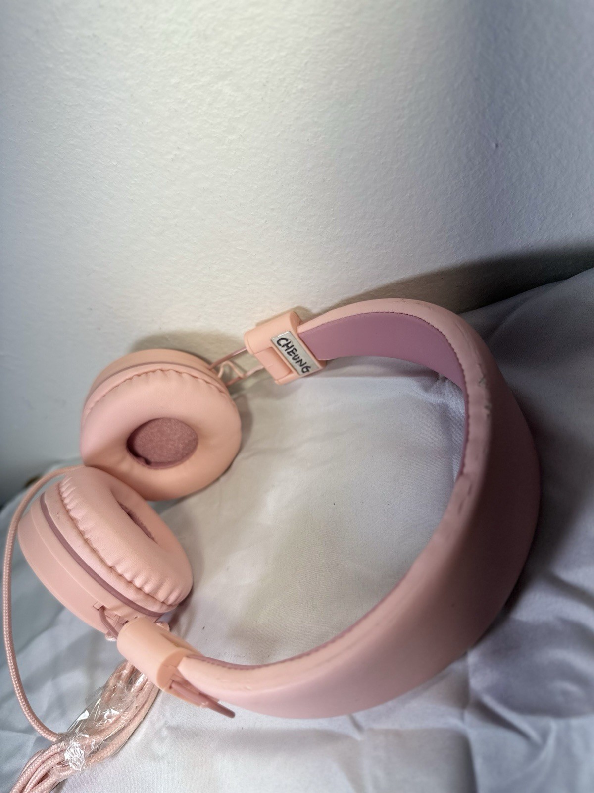 Pink Kids Wired Headphones Rhinestone Decor 3.5mm Audio Jack