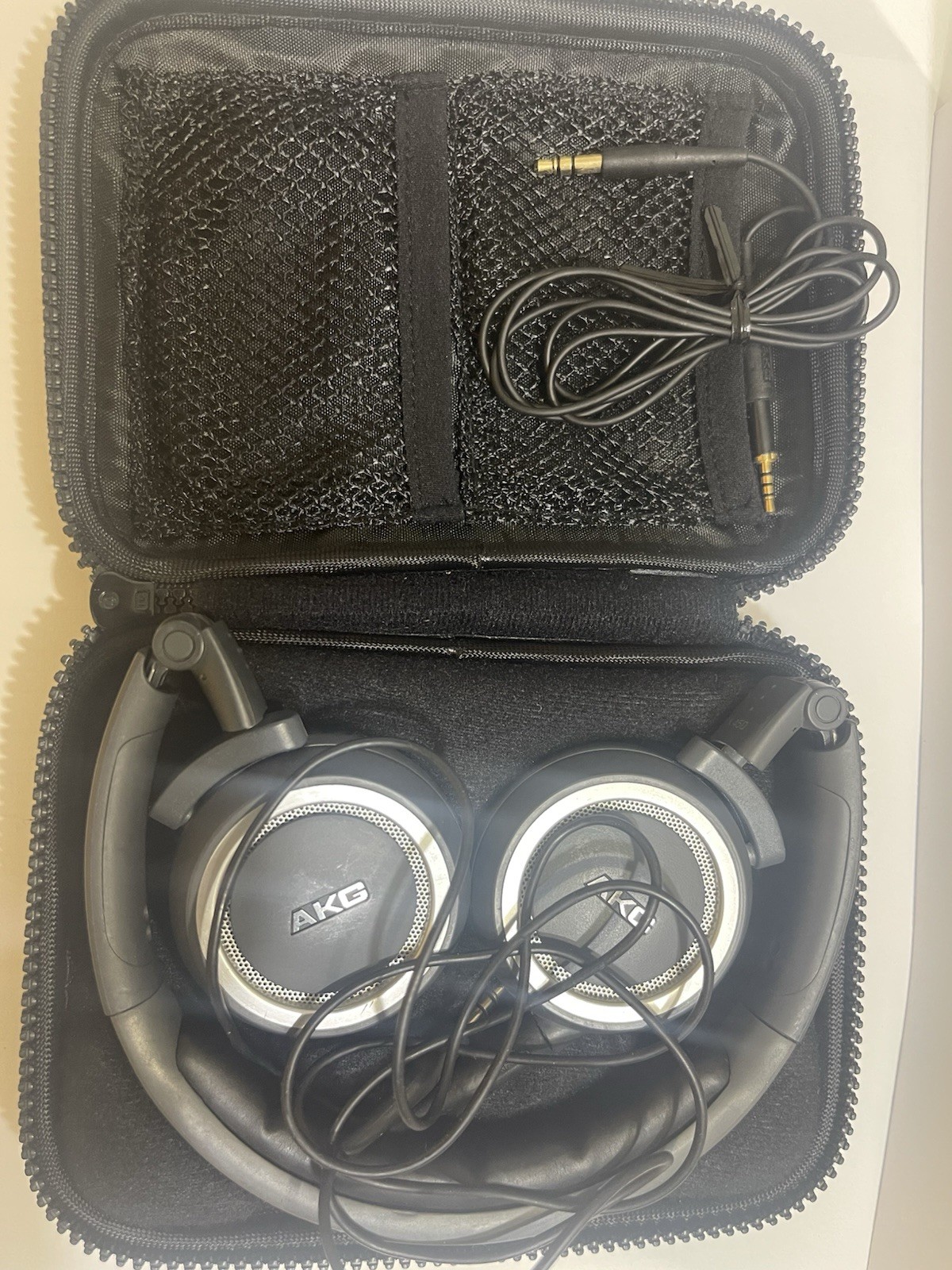 AKG K450 HiFi Headphones – with additional cables