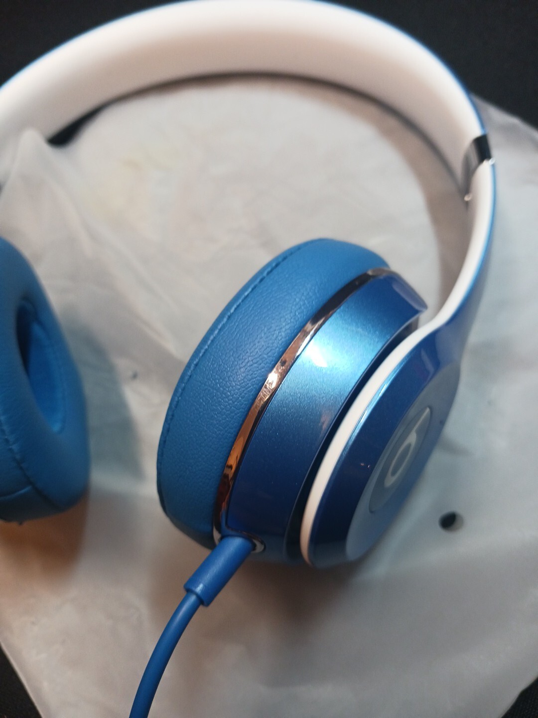 Beats by Dr. Dre Solo2 Wired on Ear Headphones – Metalic Blue NEW WITHOUT BOX!