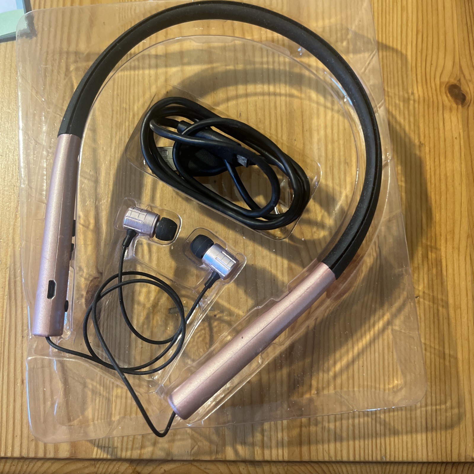Tzumi Flex Stereo Bluetooth Earbuds Magnetic buds Rose Gold