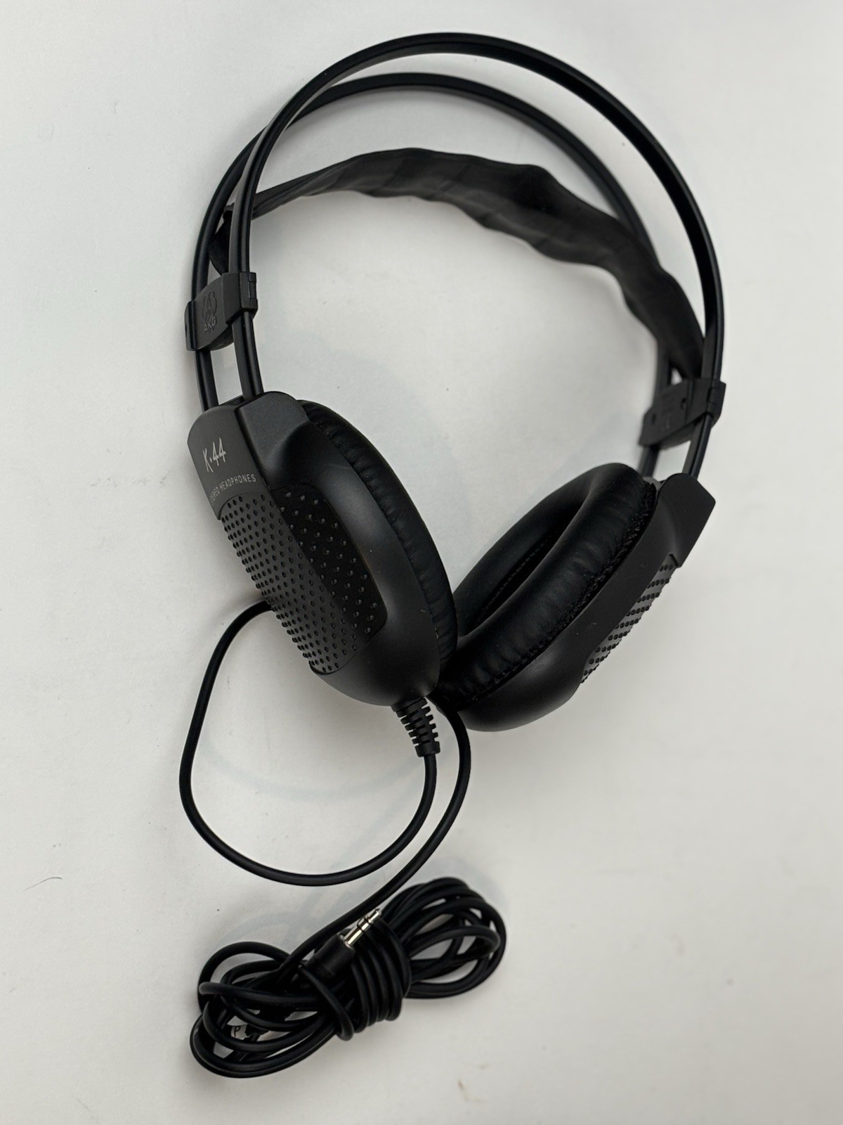 AKG K-44 Stereo Headphones Headband Perception Studio Over Ear Black