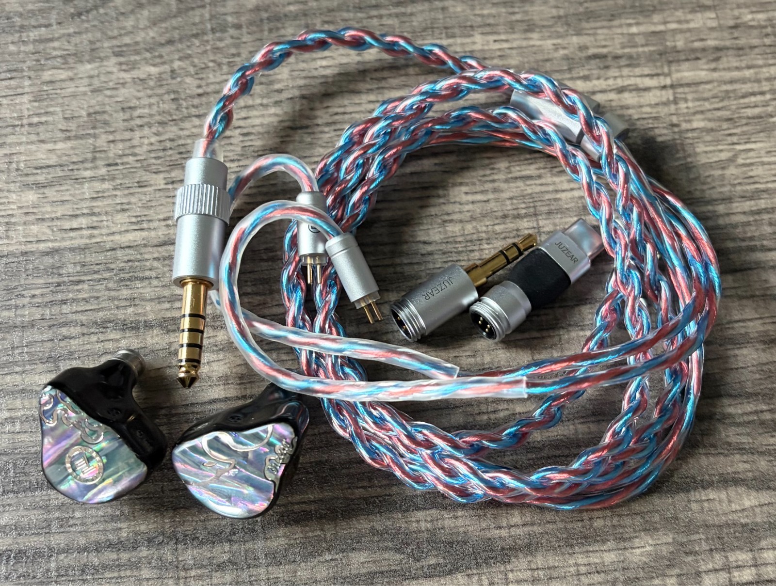 Juzear x Z Reviews Defiant 1 DD/3 BA IEM. 3.5/4.4 mm USB-C jacks! FREE SHIPPING!